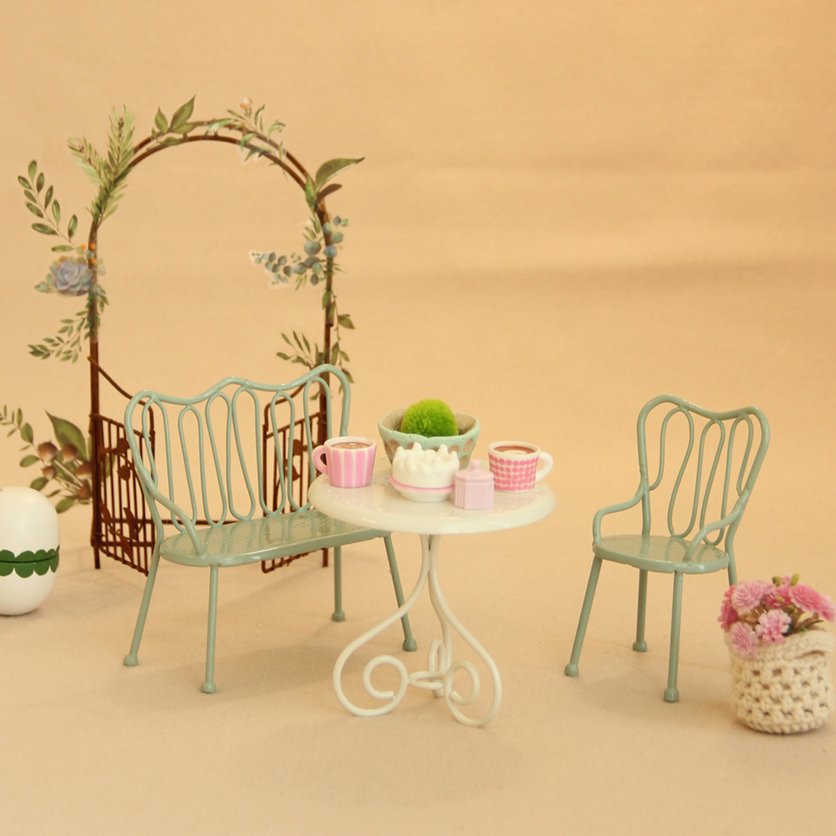 Set Meja dan Kursi Besi Miniat - Outdoor Furniture Hotel ulasan dan harga